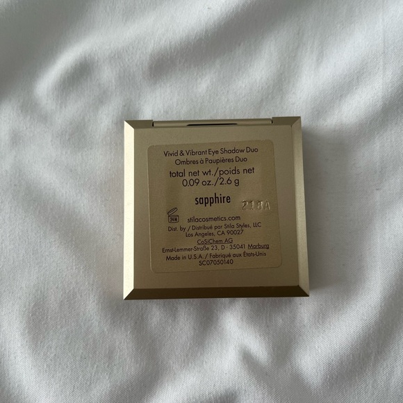 Stila Vivid & Vibrant Eye Shadow Duo in Sapphire - Picture 3 of 5